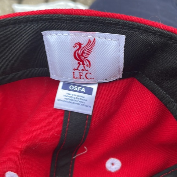 NWT Authentic Liverpool Red/White Adjustable Cap 22/23 - OSFA Brand LFC - Picture 8 of 9
